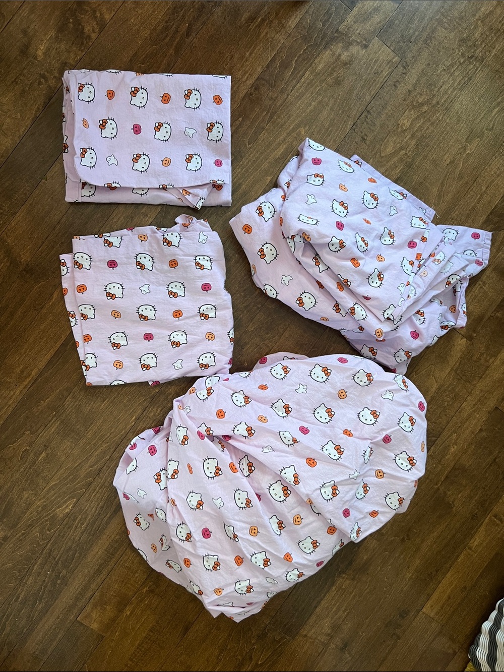 Hello Kitty Halloween Full Size Sheet set